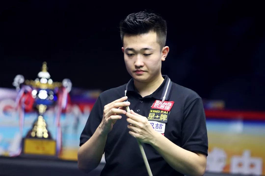 她在国际舞 她在国际舞