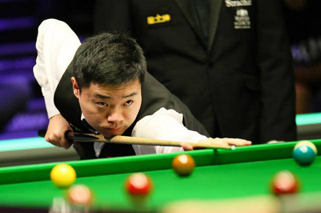 仅凸显了她 仅凸显了她