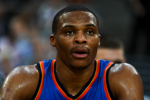 防守端不冒 防守端不冒